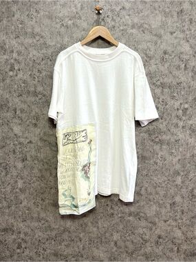 Dior White Short-Sleeve Tee with Artistic Patch